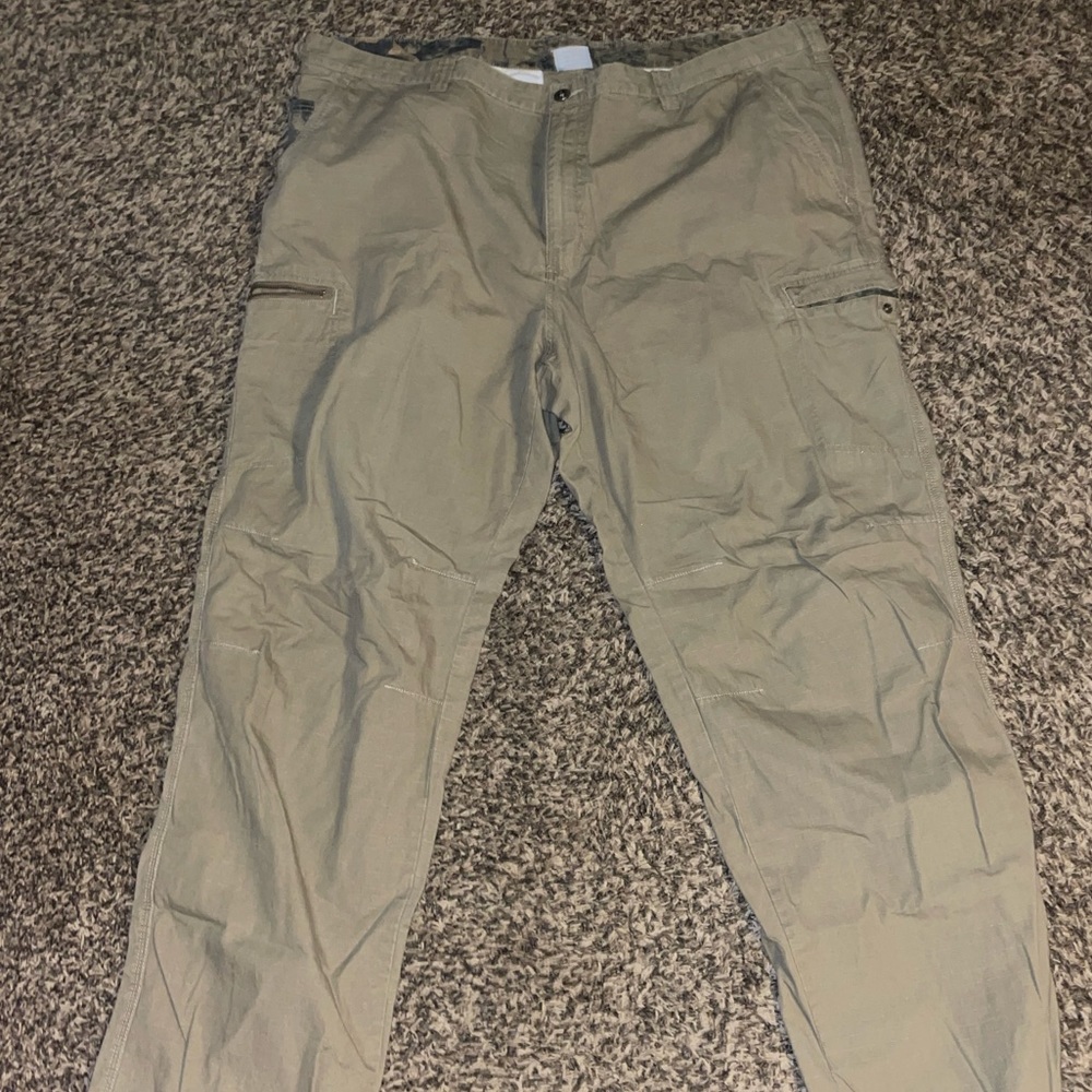 Mens Columbia pants size 48 x 36